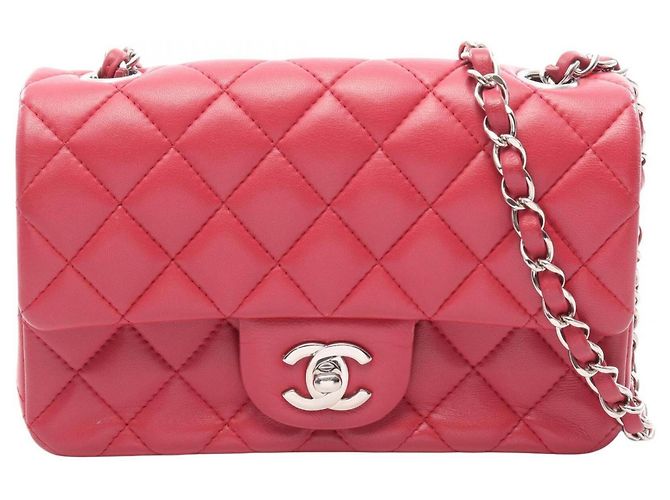 Bolsa de Ombro Chanel Mini Matelassé Rosa