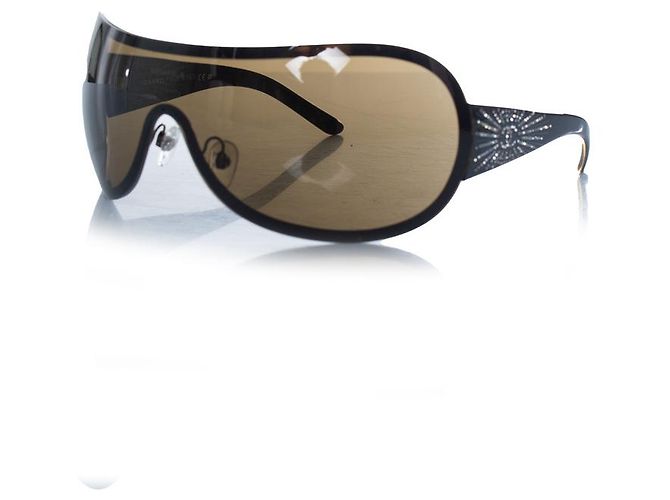 Chanel, Gafas de sol shield marrones con pedrería Castaño