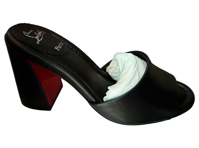 Christian Louboutin Sandali Mules in Pelle Nera Nero