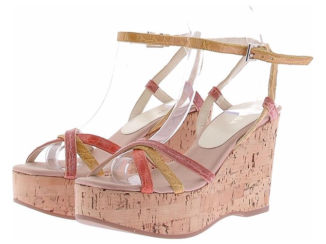 Sandales compensées Prada beige synthétique 37