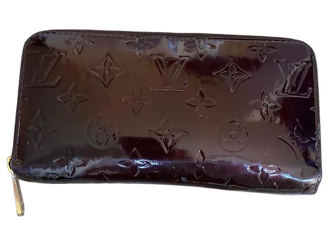 Louis Vuitton Cartera Zippy Monogram Vernis Burdeos
