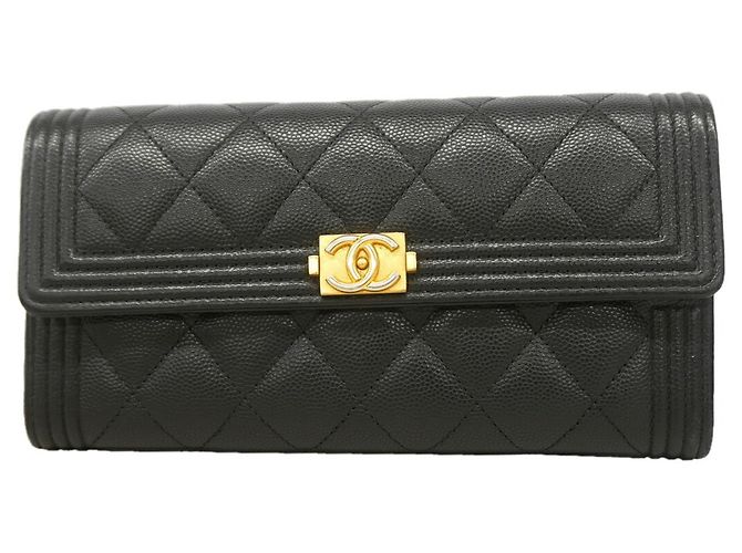 Cartera larga Chanel Boy en negro