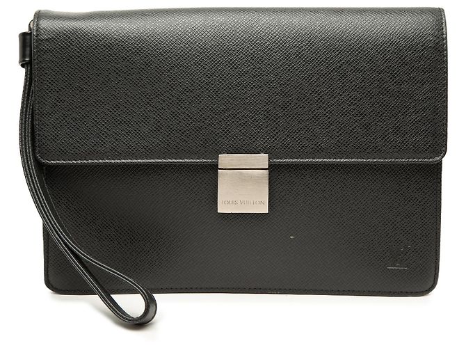 Louis Vuitton Black Taiga Selenga Noir