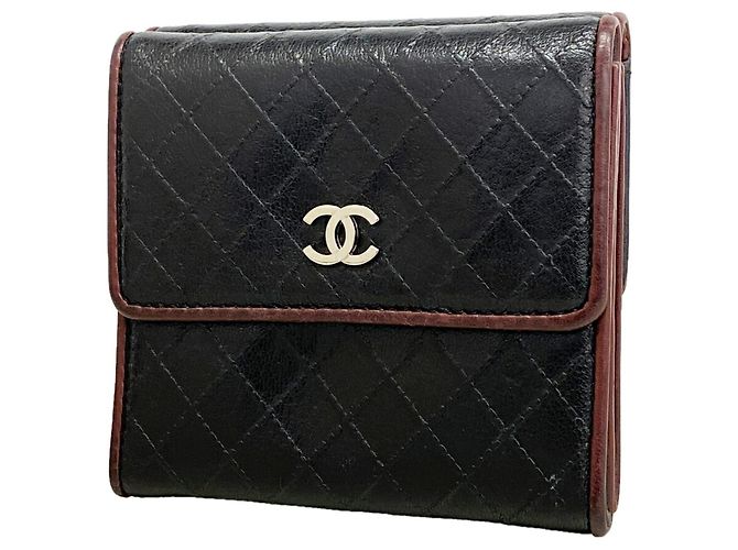 Carteira tri-fold Chanel preta Preto