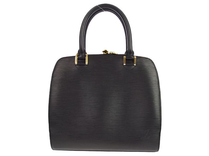Louis Vuitton Pont Neuf Epi Leather PM Nero
