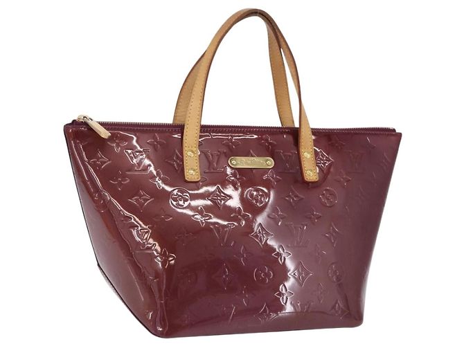 Louis Vuitton Bellevue Monogram Vernis PM Burdeos