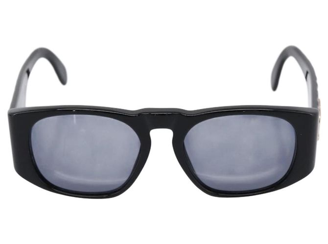 Chanel Logo CC Plastic Nero