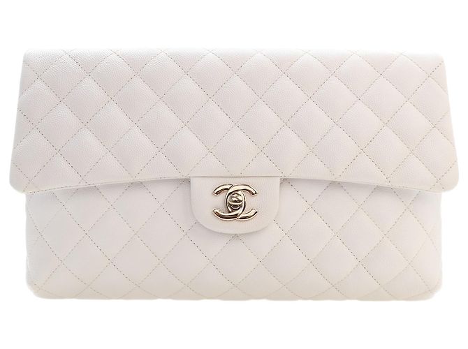 Weiße Chanel CC gesteppte Caviar Flap Clutch