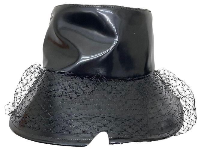 Chapéu Bucket Dior de Couro Preto com Malha Multicor