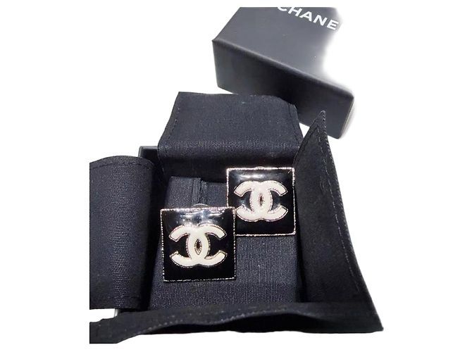 Boucles d'oreilles Chanel en émail noir Multicolore