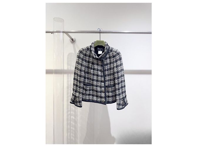 Chanel Tweed Jacke Mehrfarbig Größe 40 Mehrfarben
