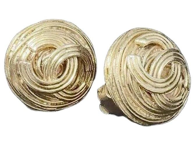 Boucles d'oreilles Chanel dorées à clip Multicolore