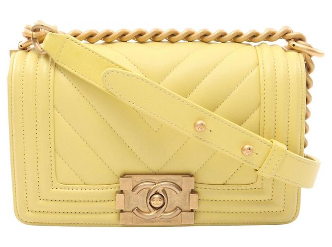Borsa a tracolla Chanel Boy V-stitch Small Giallo