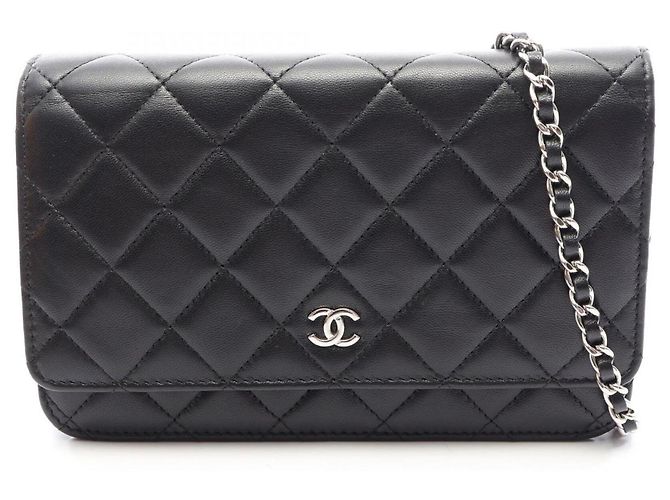 Borsa a tracolla Chanel Matelassé in pelle d'agnello nera Nero
