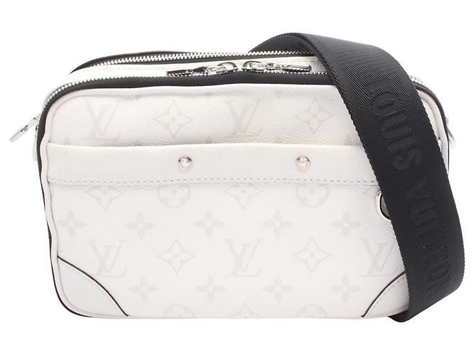 Borsa a tracolla Louis Vuitton Alpha Messenger Taigarama Optic White Nero Bianco