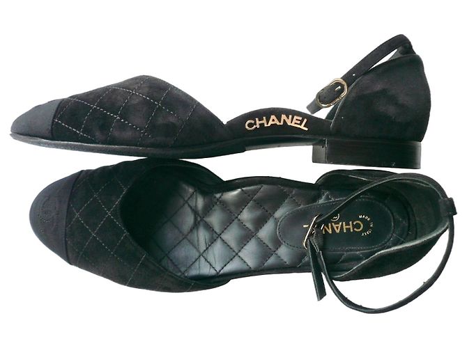 Chanel Sapatilhas Mary Jane Camurça Acolchoada Preto