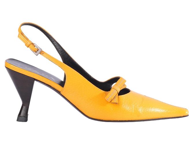 Bow Sapatos slingback Prada em couro amarelo com laço