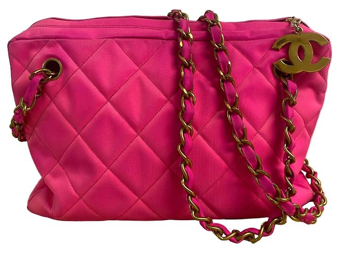 Camera 1991-1993 Chanel Pink Shoulder Bag