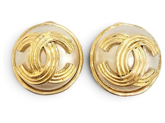 Orecchini a clip CHANEL Vintage 94A Coco Mark Eco Pearl D'oro