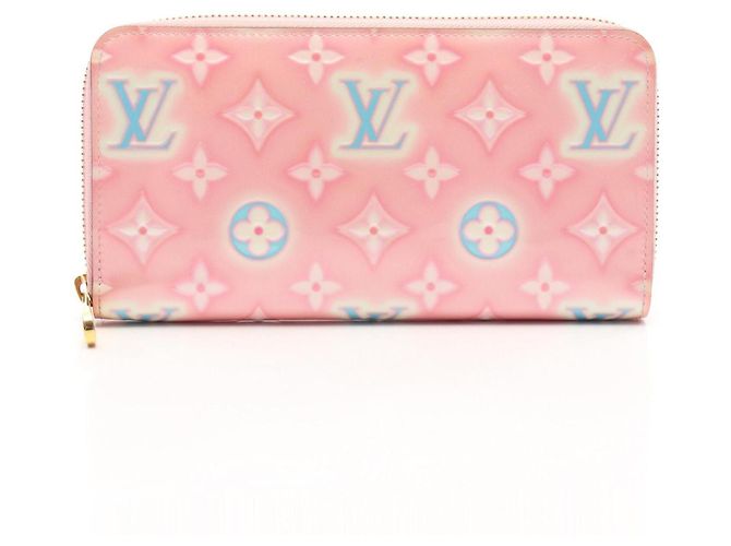 Cartera Zippy Louis Vuitton en piel charol rosa