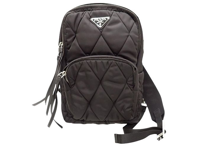 Zaino Sling Prada in Tessuto Impuntu Nero