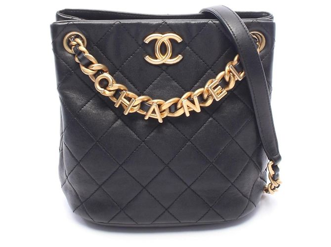 Picca borsa bucket Chanel Matelassé Nero