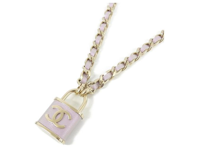 Collar de cuero rosa Chanel