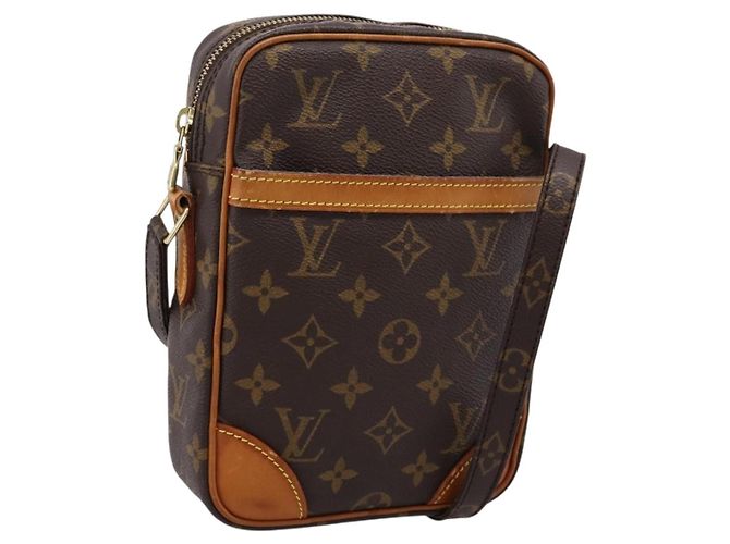 LOUIS VUITTON Bolso de hombro Monogram Danube M45266 LV Auth 204588A Monograma