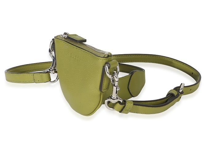 Gucci Mini B Shoulder Pouch en cuir de veau grainé Olive Green Vert