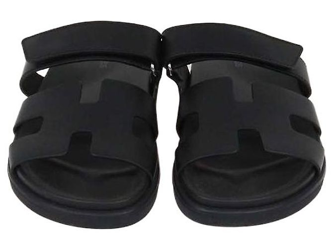 Hermès Sandalias Chypre de cuero negro Hermes