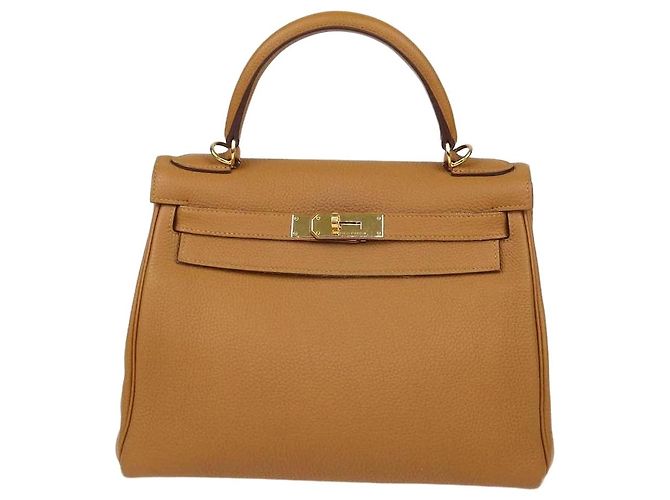 Hermès Bolsa Kelly Retourne 28 em couro Biscuit Clemence com hardware dourado Hermes Marrom