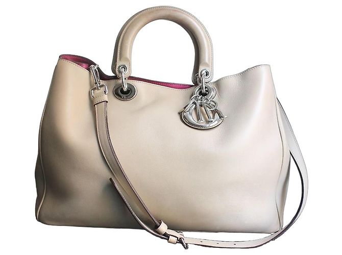 Christian Dior Mala Diorissimo em couro bege