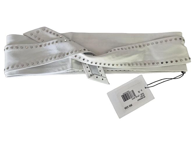 Cinto obi Iro em couro com tachas branco