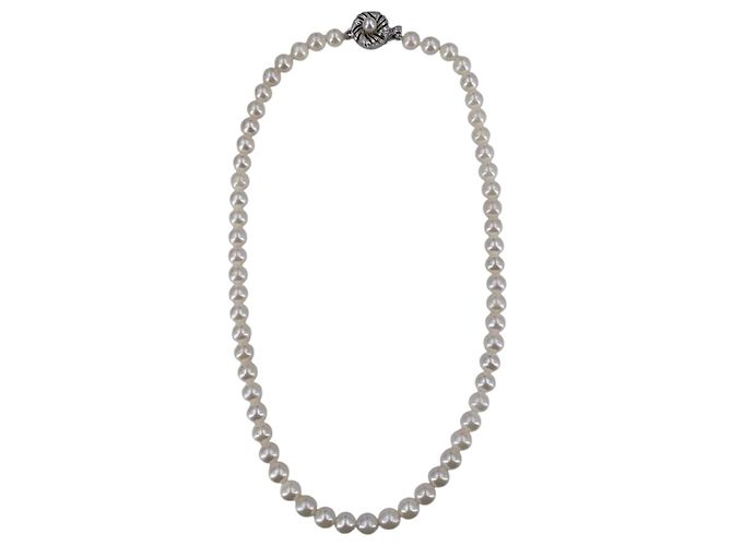Autre Marque Collar de perlas Akoya blancas de 7 mm con cierre swirl plateado Blanco