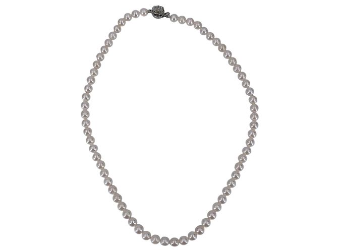 Autre Marque Akoya weiße Perlen 7 mm Halskette mit floralem Silber-Boxverschluss