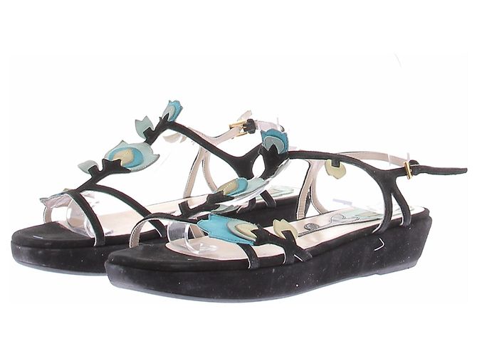 Prada Sandales noires en daim avec fleurs bleues
