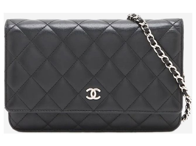 Wallet On Chain Chanel Carteira com corrente em pele de cordeiro acolchoada preta 2013 Preto
