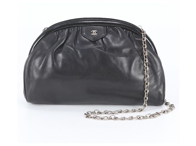 Bolsa de Ombro em Couro Chanel Coco Mark Preto
