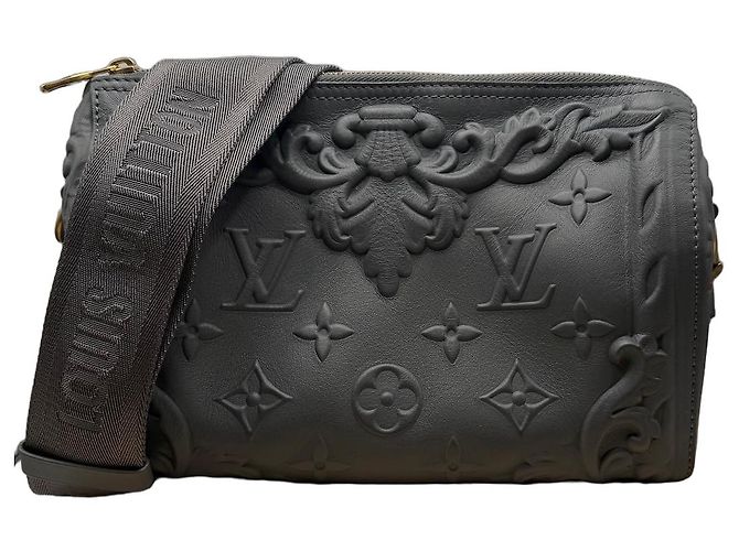 Louis Vuitton Dauphine Monogram Embossed Tasche - Grau