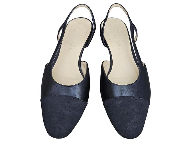 Chanel Slingback basse in pelle e tessuto nero