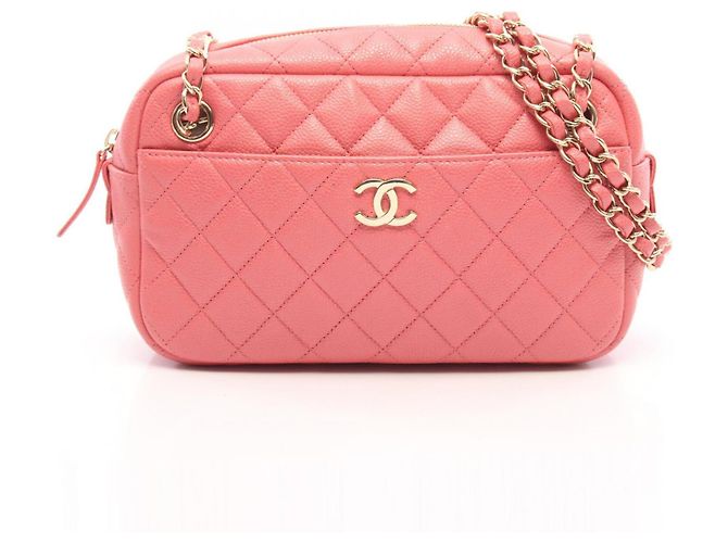 Bolsa de Ombro Chanel Matelassé Rosa