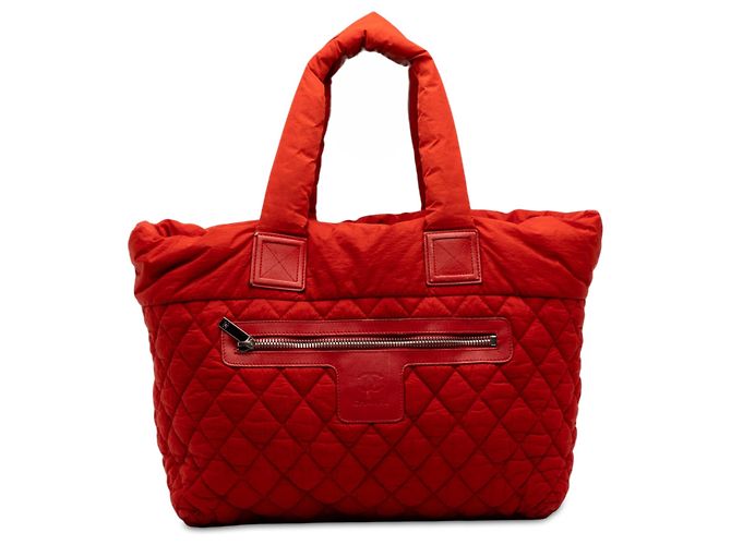 Borsa Tote Chanel Coco Cocoon in nylon matelassé rosso dimensione Medium