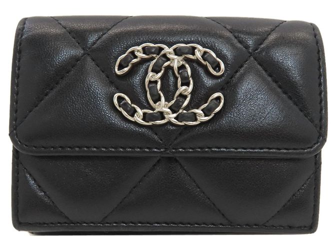 Timeless Chanel Matelassé Tri-fold Geldbörse Schwarz