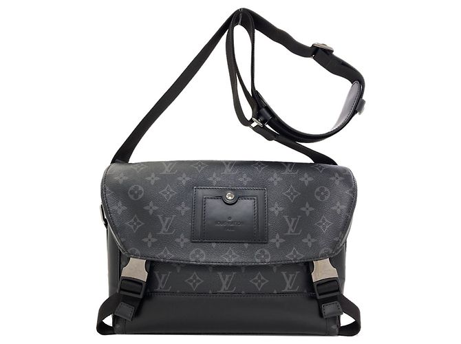 Louis Vuitton Monogram Eclipse Messenger Voyage Shoulder Bag