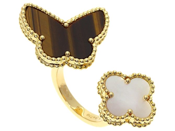 Anillo Van Cleef & Arpels Lucky Alhambra Entre Les Doigts