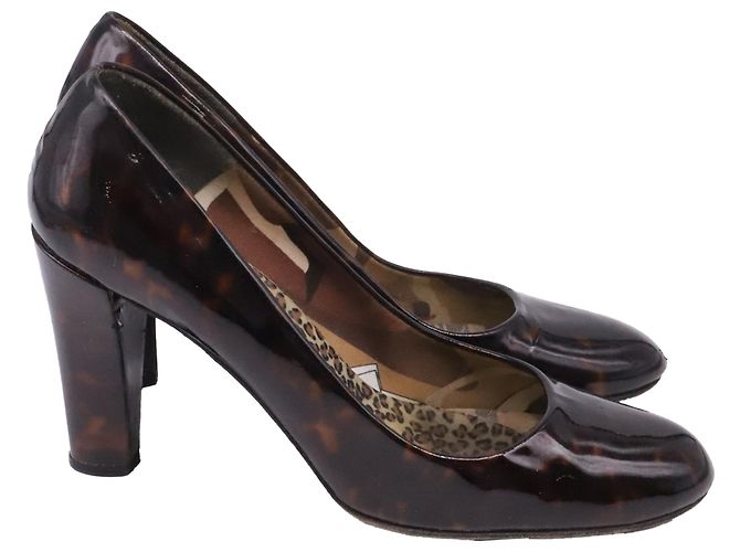 Stuart Weitzman Tortoiseshell Pumps aus braunem Lackleder
