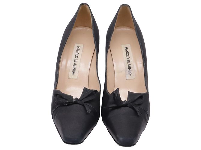 Décolleté Manolo Blahnik in pelle nera Nero