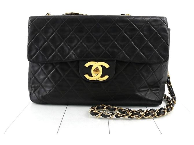 Timeless Borsa Chanel Classic Flap Maxi Jumbo Pelle d'Agnello Nera Nero
