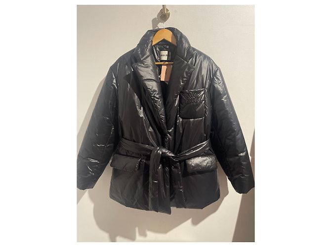 Casaco acolchoado Miu Miu preto T.38