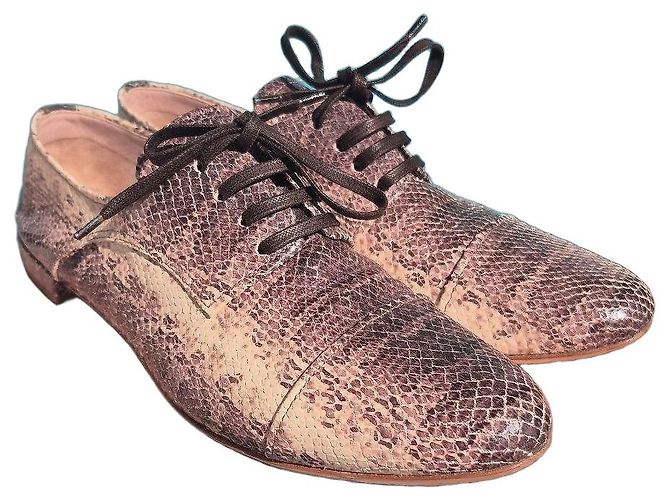 Miu Miu Chaussures Oxford en cuir de veau imprimé python
